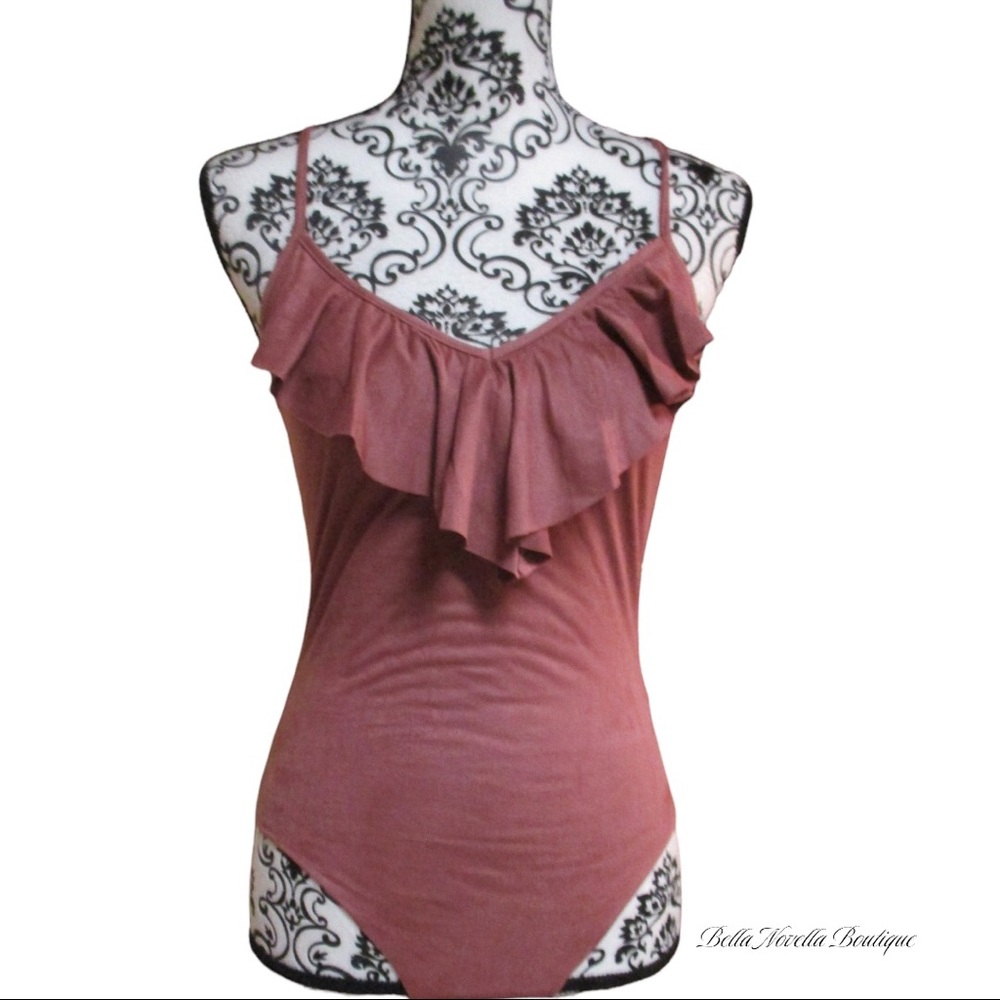 HARLOW & GRAHAM Faux Suede Bodysuit Caramel - Picture 10 of 11